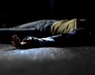 A cada 17 horas, ao menos uma mulher foi vítima de feminicídio em 2024