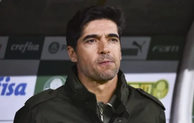 Abel Ferreira culpa 'maratona' de jogos por mais uma atuação fraca do Palmeiras