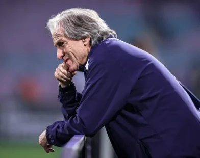 Al Hilal convoca reunião de emergência e pode demitir Jorge Jesus