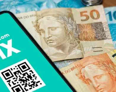 Além das transferências: Pix permite parcelamento e troco