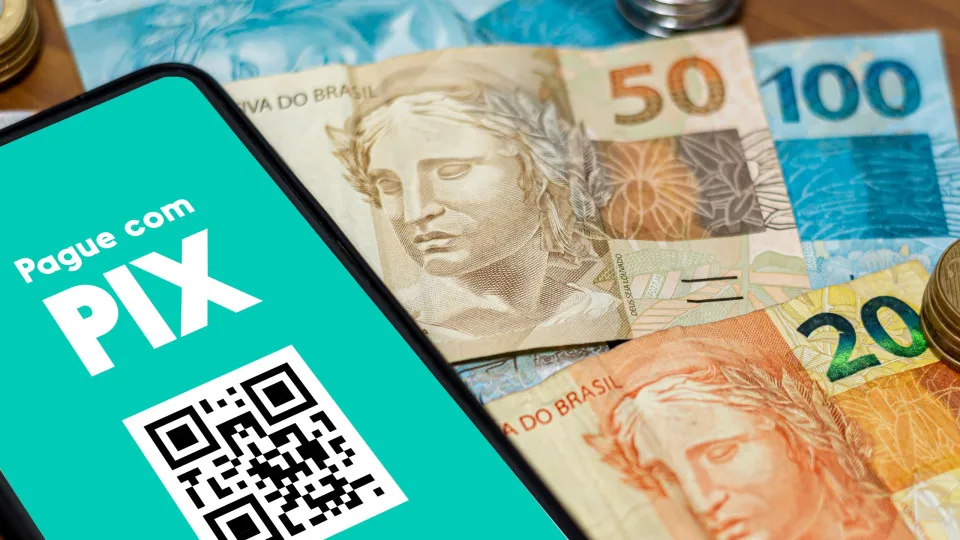 Além das transferências: Pix permite parcelamento e troco