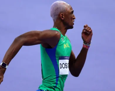 Alison dos Santos conquista etapa de Kingston do Grand Slam Track