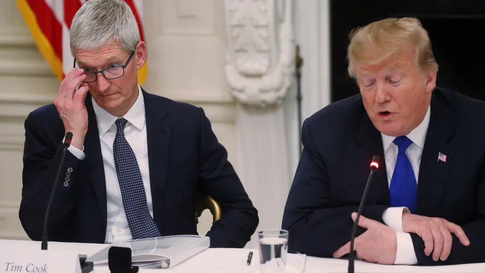 Apple reconhece erro no iPhone que substitui "racista" por "Trump"
