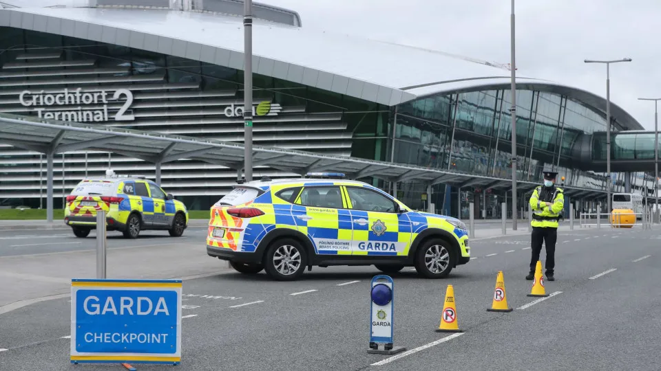 Avião é impedido de decolar em Dublin por piloto estar embriagado