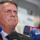 Bolsonaro manda PL estudar ajuste na proposta de anistia após conversa com Motta