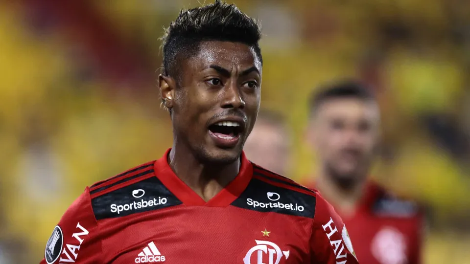 Bruno Henrique e irmão combinaram cartão para jogador, indicam diálogos obtidos pela PF