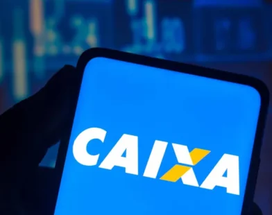 Caixa libera abono salarial para nascidos em março e abril