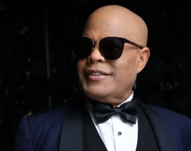 Cantor Rubby Pérez morre após desabamento de teto em discoteca