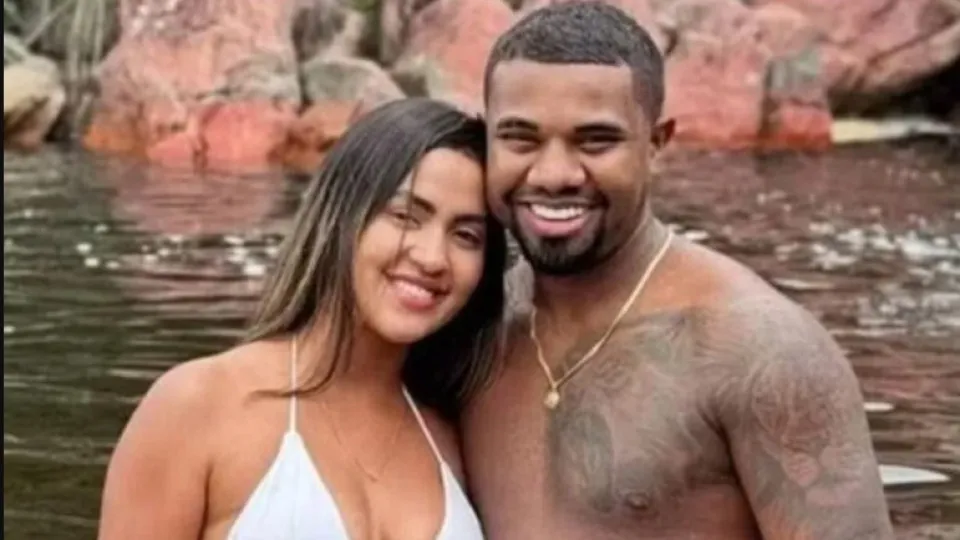 Davi Brito diz que namorada pede tempo da relação após anúncio de gravidez