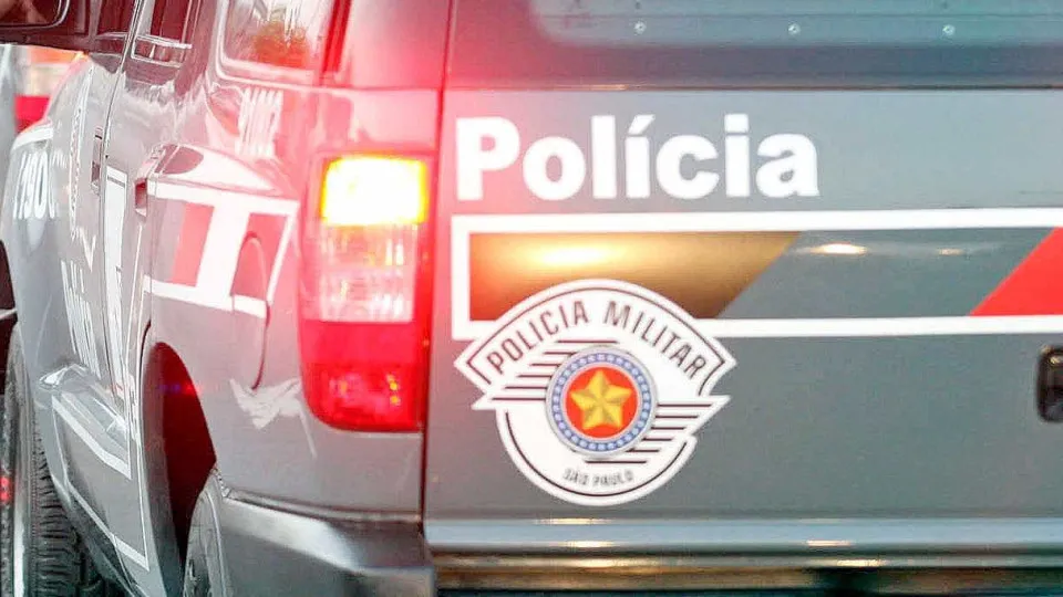 Dois PMs de SP são presos sob suspeita de estuprar jovem de 20 anos após carona em viatura