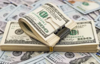 Dólar e Bolsa oscilam com conflito de informações sobre guerra comercial