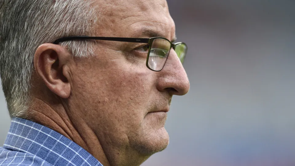 Dorival Júnior assume oficialmente comando técnico do Corinthians