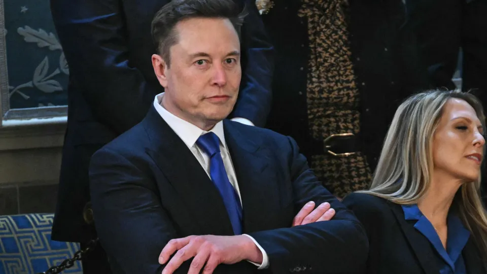 Elon Musk lidera a lista dos mais ricos do mundo em 2025