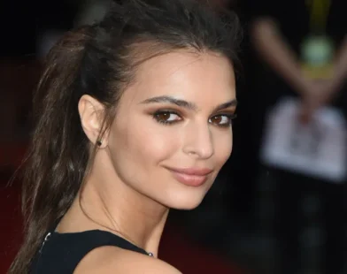 Emily Ratajkowski e Olivia Wilde criticam Katy Perry por ida ao espaço com empresa de Bezos