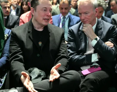 Ex-CEO do Google é o novo rival de Elon Musk e Jeff Bezos