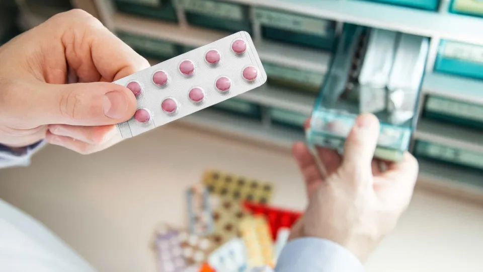 Farmacêuticos não poderão prescrever qualquer tipo de medicamento; entenda