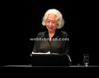 Fernanda Montenegro lota a Academia Brasileira de Letras com recital de textos