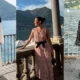 Fernanda Torres e outras celebridades brilham em desfile da Chanel; veja