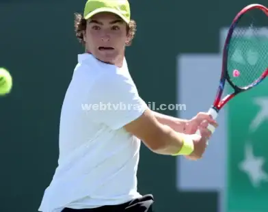 Fonseca vence sem dificuldades em estreia no Masters 1000 de Madri