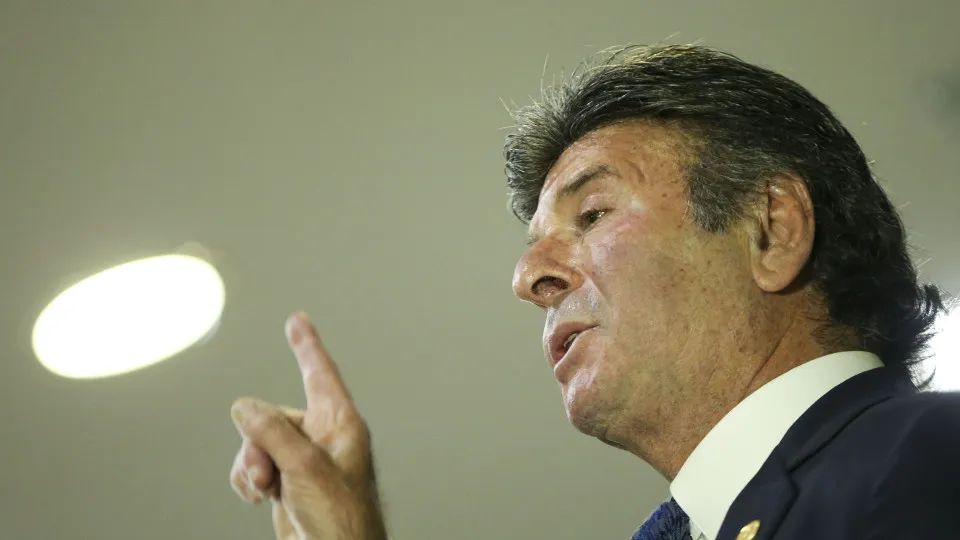 Fux gera incômodo no STF ao se descolar de Moraes após 500 casos do 8 de janeiro