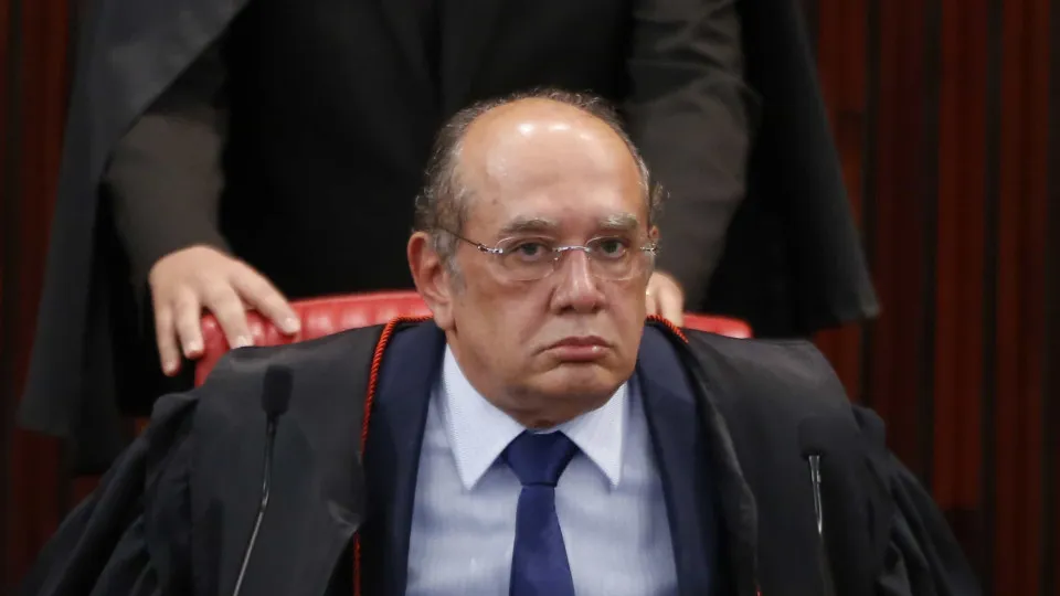 Gilmar suspende julgamento no STF, mas Collor segue preso por determinação de Moraes