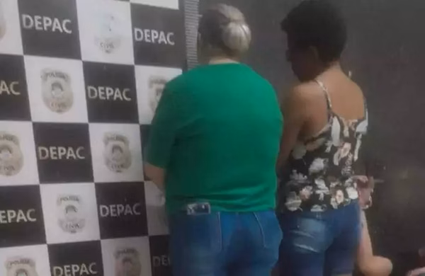 Golpe: dupla enche carrinhos com R$ 1,9 mil em compras e paga só R$ 53