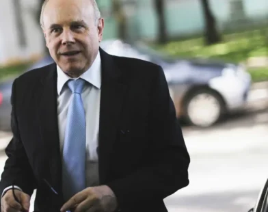 Governo Lula indica Guido Mantega para vaga na Eletrobras