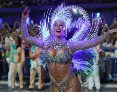 Grande Rio alega nota errada e reivindica título do carnaval do Rio, empatada com a Beija-Flor