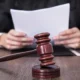Homem é condenado a 17 anos de prisão por matar namorada que recusou aborto