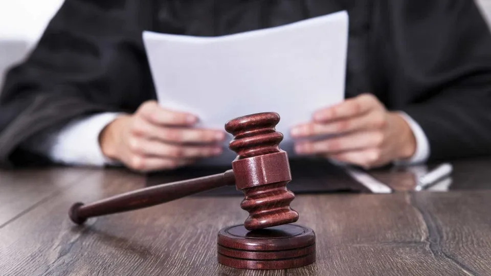 Homem é condenado a 17 anos de prisão por matar namorada que recusou aborto