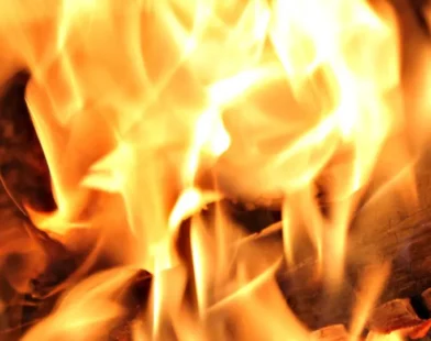 Incêndio em torre de 52 andares deixa 5 mortos e 19 feridos nos Emirados