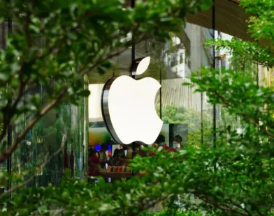 Justiça dá 90 dias para Apple liberar lojas alternativas no iOS no Brasil