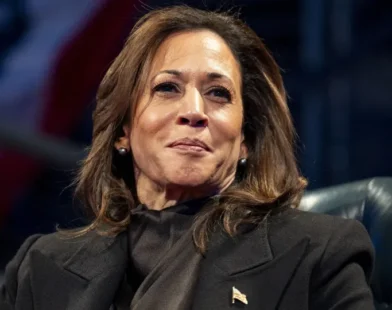 Kamala Harris diz que perda de empregos é "problema crítico" da IA