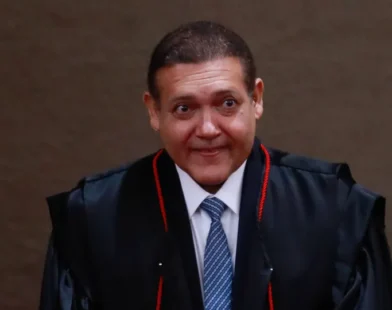 Kassio interrompe julgamento de Zambelli; STF tem 5 votos para condenação e perda de mandato