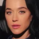 Katy Perry faz postagem nas redes sociais antes de viagem ao espaço