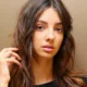 Modelo Lucy Markovic morre aos 27 anos; Donatella Versace lamenta