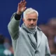 Mourinho define lista de dispensa no Fenerbahçe para enxugar salários
