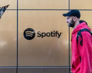 Músicos que ganham pelo Spotify triplicaram em menos de uma década