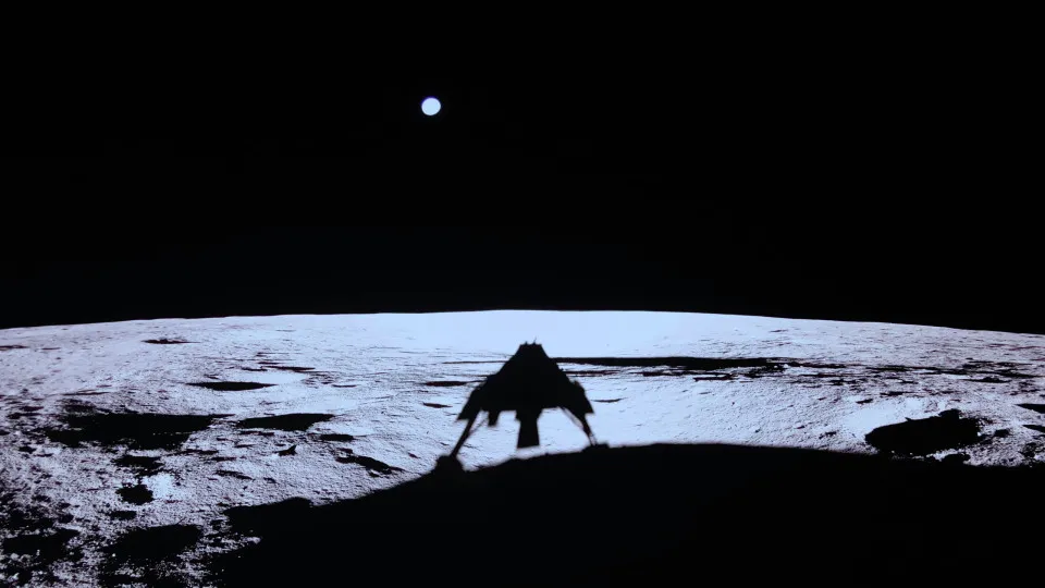 Nova sonda pousa na Lua e esta é a primeira imagem divulgada; veja