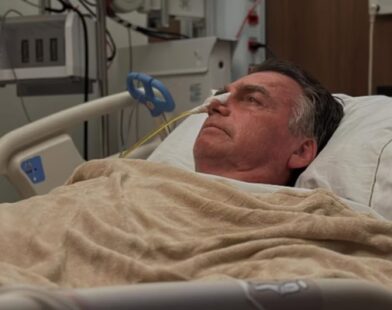 Novo boletim sobre Bolsonaro mostra quadro clínico estável. Confira