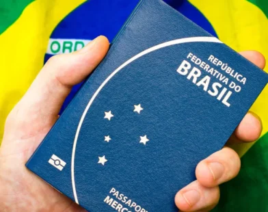 PF pede ao governo para aumentar taxa para emissão de passaporte