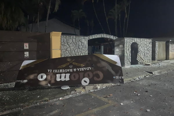 Padaria fica destruída após explosão por vazamento de gás em MG
