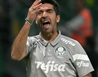 Palmeiras 'afasta' fantasma dos pênaltis e bate o Sport fora de casa