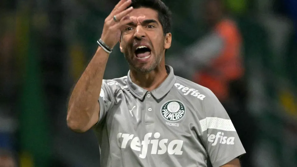 Palmeiras 'afasta' fantasma dos pênaltis e bate o Sport fora de casa