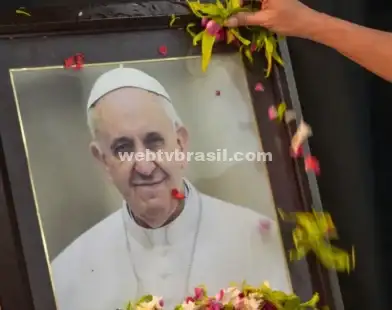Papa Francisco acordou bem às 6h e morreu cerca de 1h depois