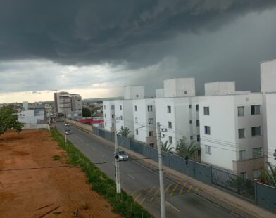 Previsão do tempo: chegada de frente fria traz chuva a partir de sexta-feira no Centro-Oeste de MG | Centro-Oeste