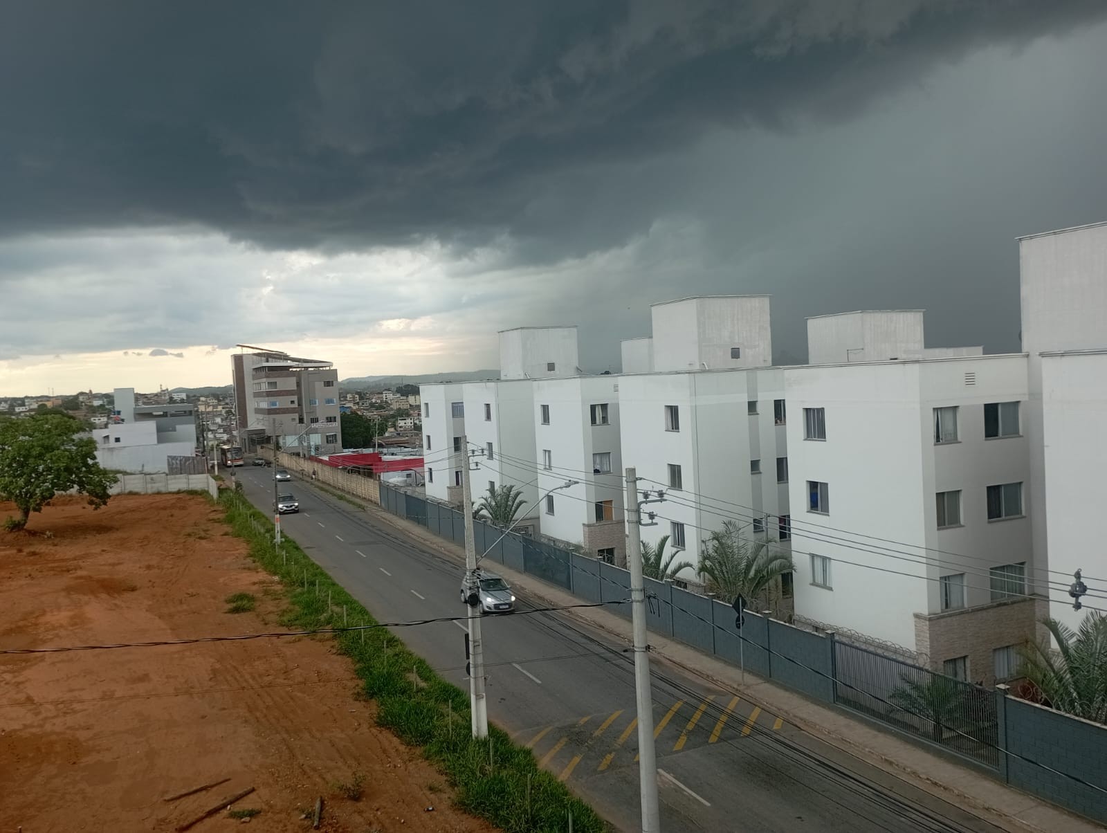 Previsão do tempo: chegada de frente fria traz chuva a partir de sexta-feira no Centro-Oeste de MG | Centro-Oeste