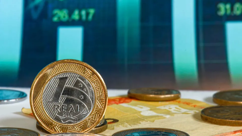 Previsão para a Selic ao fim de 2025 segue em 15% no relatório Focus do BC