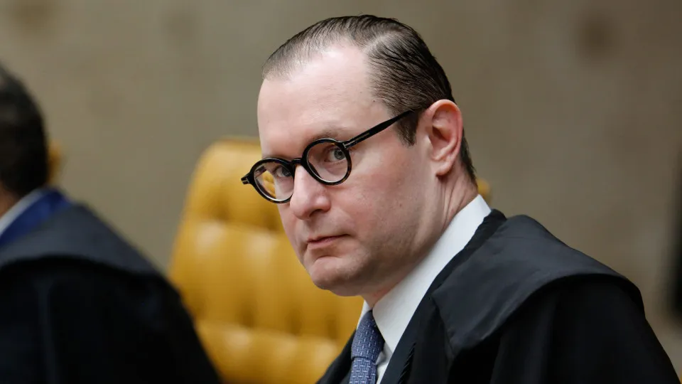 Primeira Turma do STF torna réus mais 6 envolvidos na trama golpista de 2022