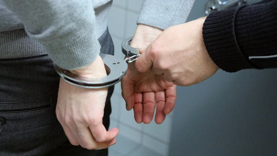 Procurador é preso após matar morador de rua em Cuiabá (MT)